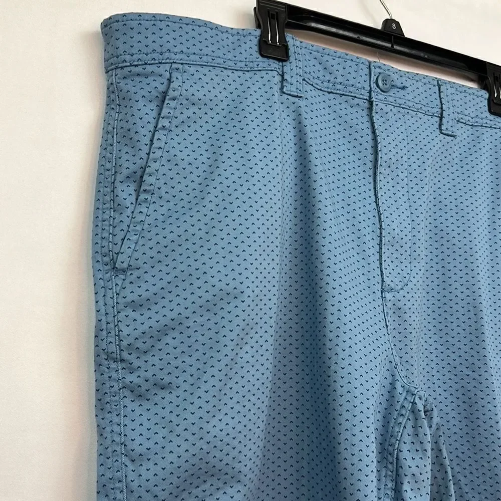 St. John’s Bay Blue print comfort stretch flat front shorts size 42 NWT